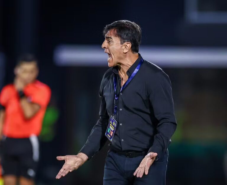 Apostas voltam a decepcionar, e Grêmio precisa do banco para nova vitória no limite