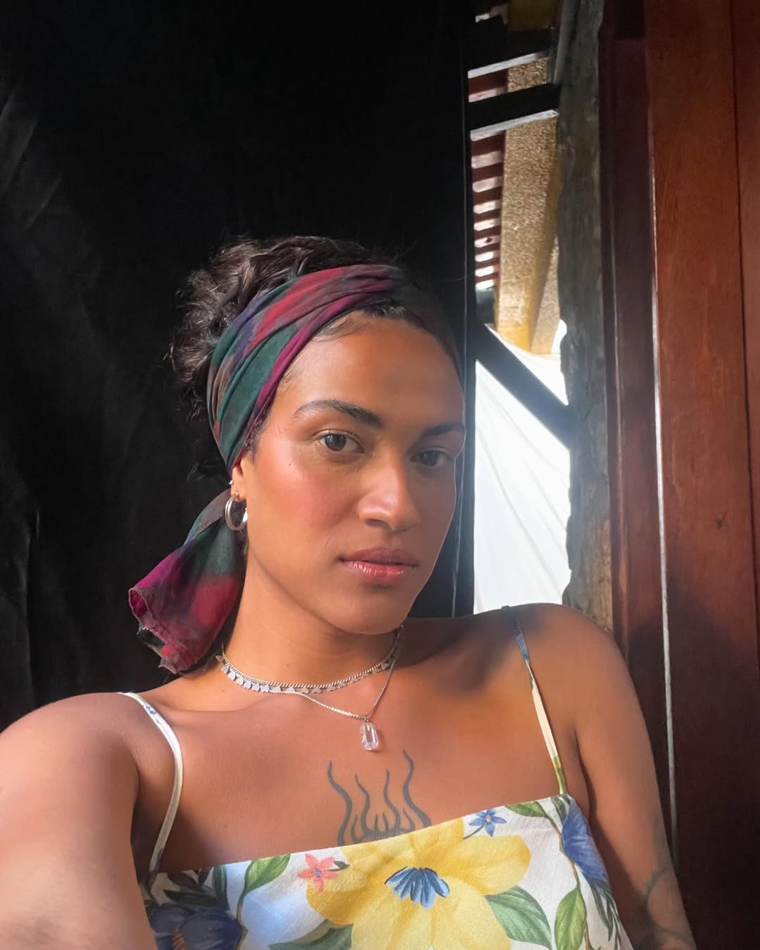 Após polêmicas, nova atriz trans de Geni e o Zepelim é escolhida; conheça a protagonista