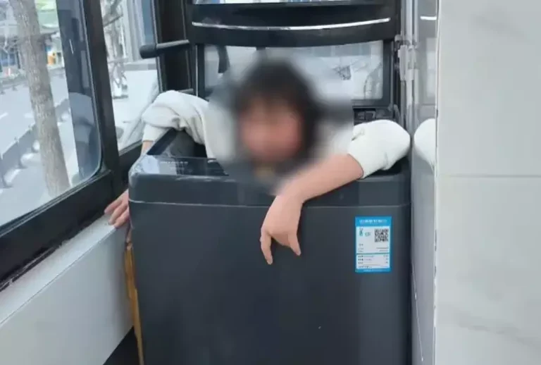 Menina fica presa em máquina de lavar e precisa ser resgatada por bombeiros após bronca por lição de casa