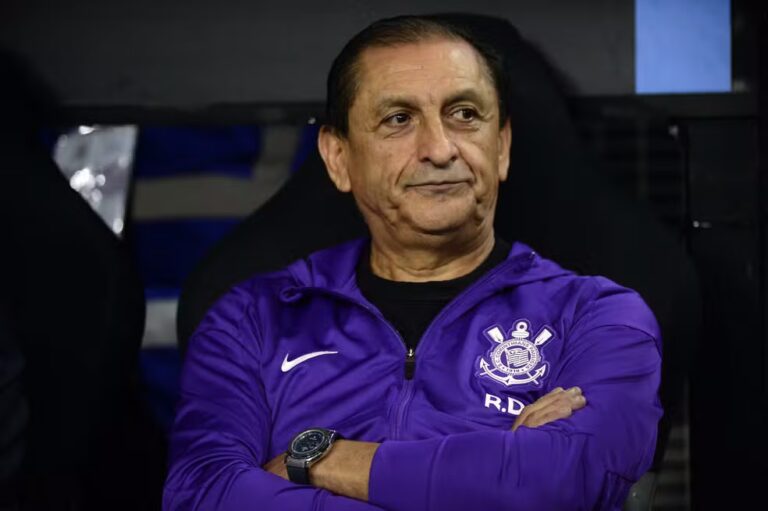 Corinthians demite Ramón Díaz