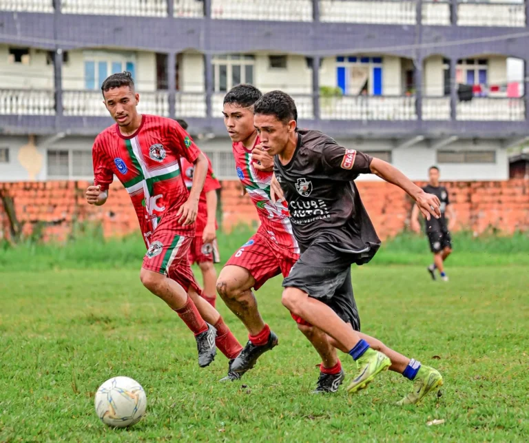 Vasco derrota a Assermurb no último amistoso antes da estreia no Estadual