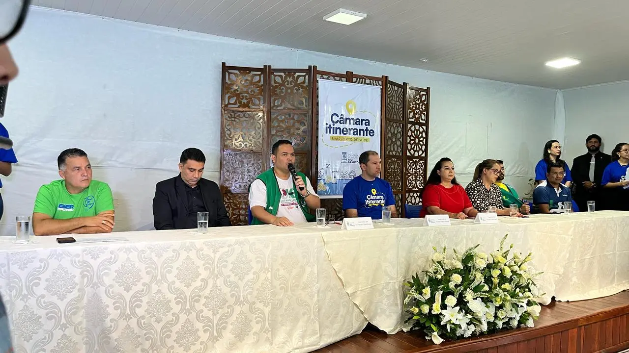 Câmara realiza primeira sessão itinerante na Sobral com serviços à população e audiência pública