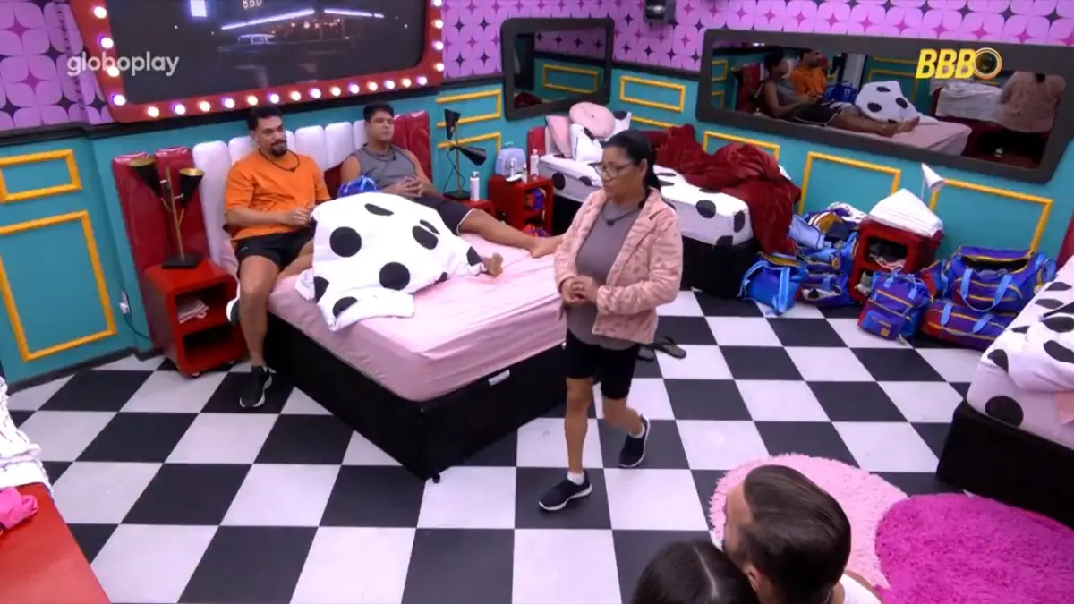 Delma se oferece novamente para ser votada e tenta proteger Guilherme