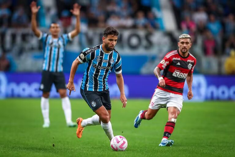 Onde assistir a Grêmio x Flamengo pelo Brasileirão e aos outros jogos deste domingo (13)