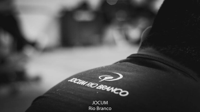 Após morte de cachorro a pauladas, Jocum Rio Branco nega envolvimento no caso; veja nota