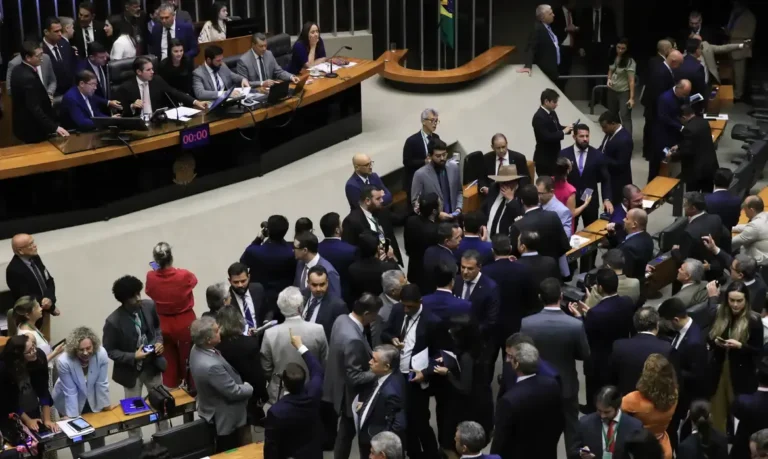 Câmara aprova Lei da Reciprocidade, em resposta a ‘tarifaço’ de Trump