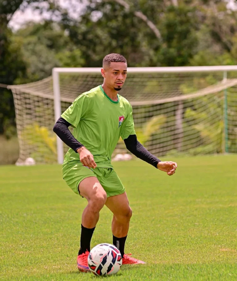 Diretoria do Independência dispensa Léo Japão e Acará