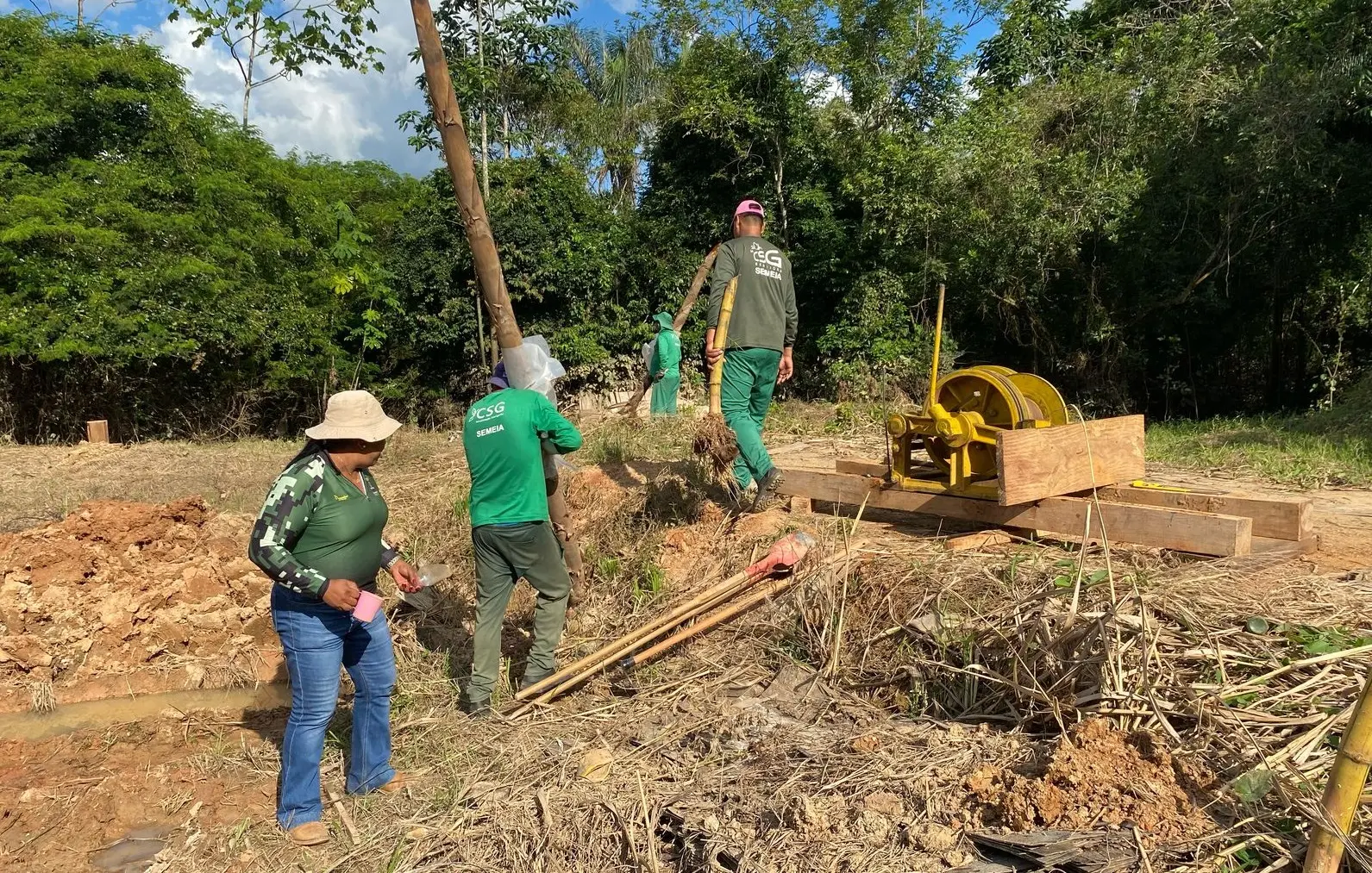 Prefeitura planta bambus como alternativa para estabilizar erosão na ponte do Judia em Rio Branco