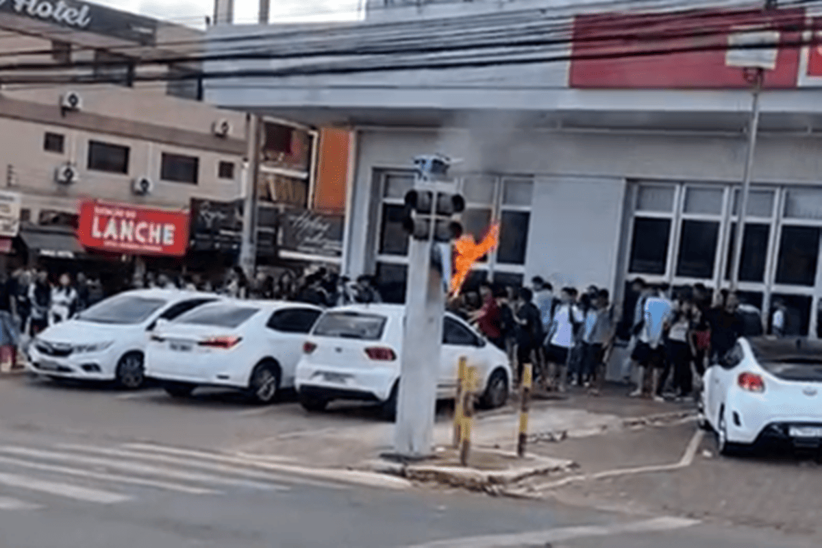 video:-aluna-assediada-no-df-expoe-professor-durante-palestra-lotada