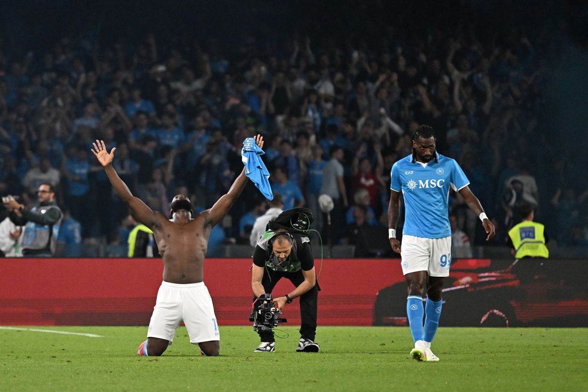 napoli-vence-o-cagliari-e-e-campeao-italiano-pela-quarta-vez