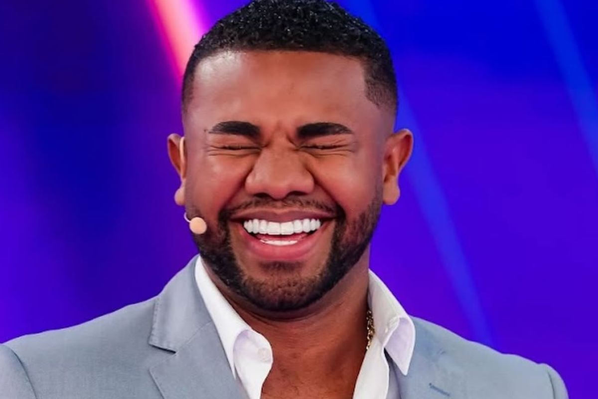 davi-brito-faz-botox-e-anuncia-procedimento-nos-dentes:-veja