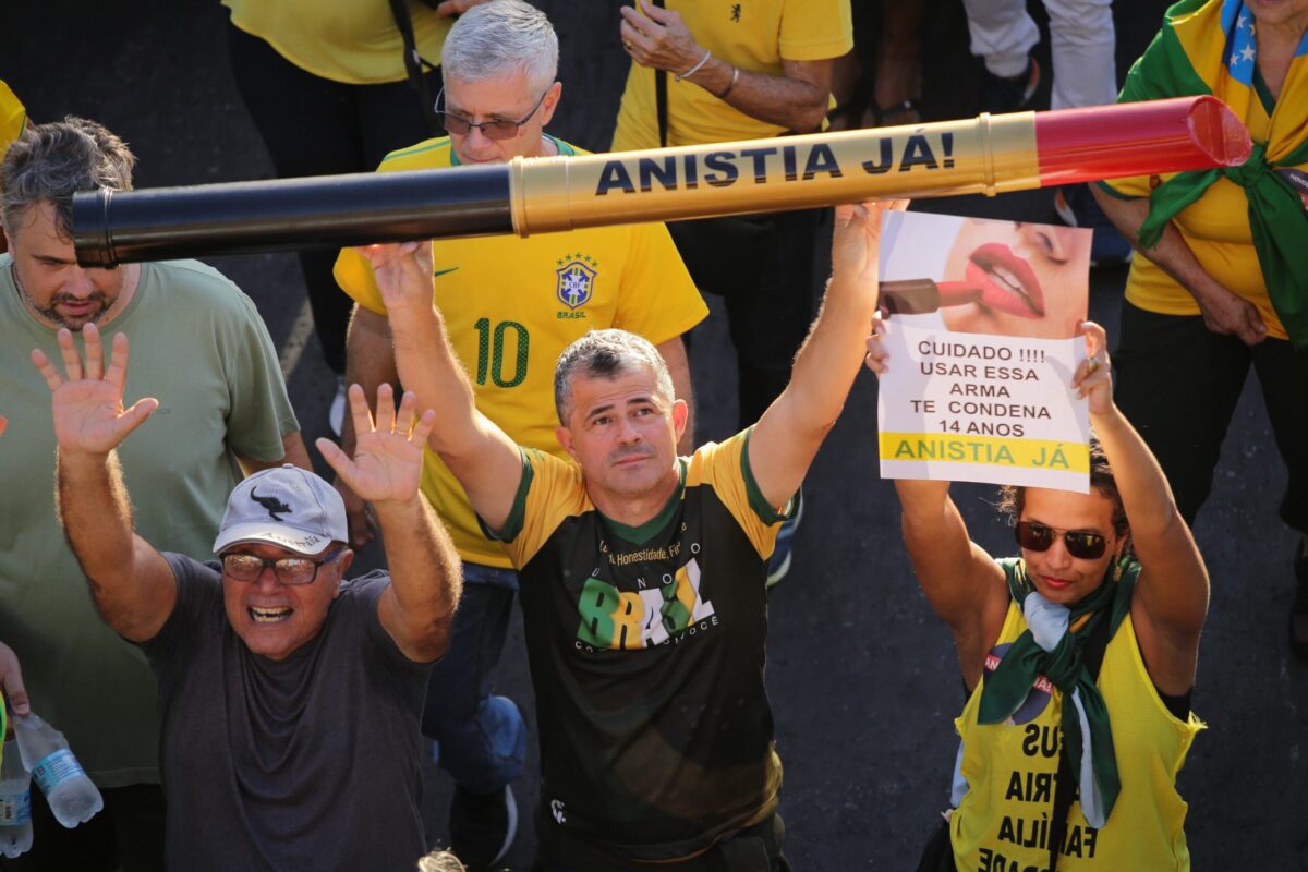 anistia:-oposicao-articula-proximos-atos;-familias-cogitam-acampamento