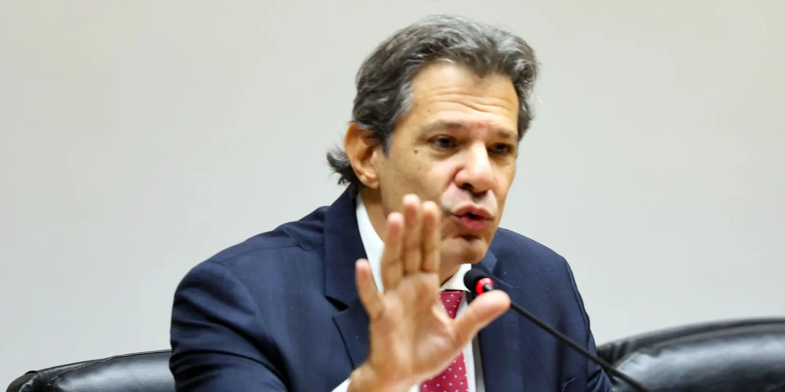 Haddad: Brasil tem “caixa-preta” de R$ 800 bi em renúncias fiscais