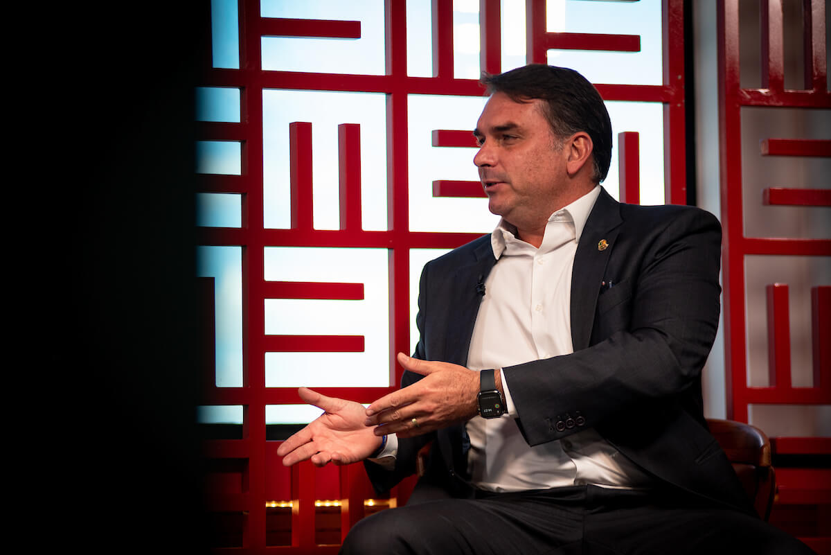 flavio-ataca-gonet-por-pedido-contra-eduardo-bolsonaro:-“cagada”