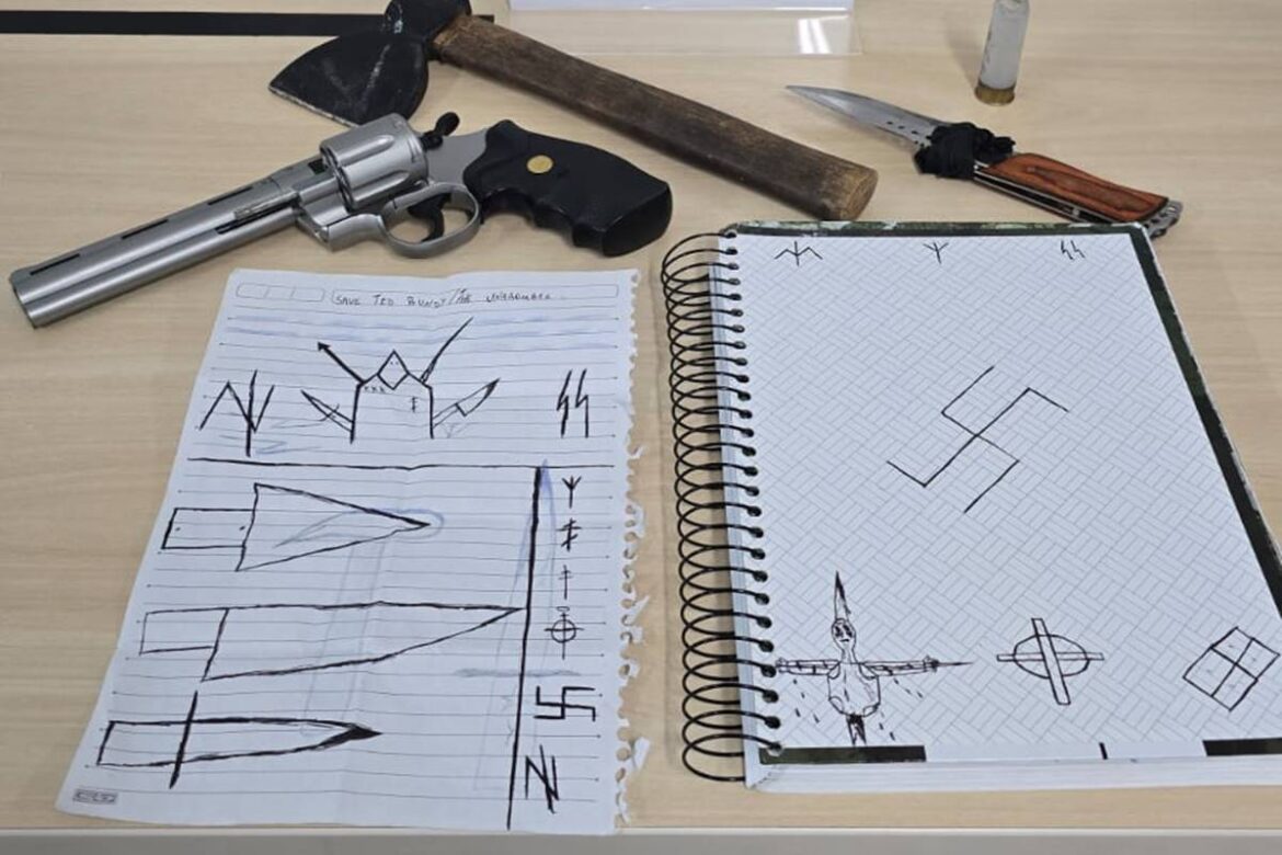 menor-que-planejava-“massacre”-negociava-compra-de-armas-na-estrutural