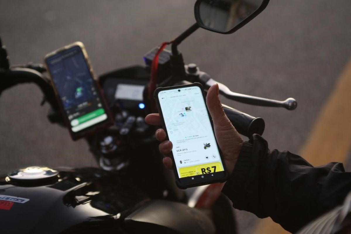 uber-e-99-deixam-de-oferecer-servico-de-corridas-de-moto-em-sao-paulo