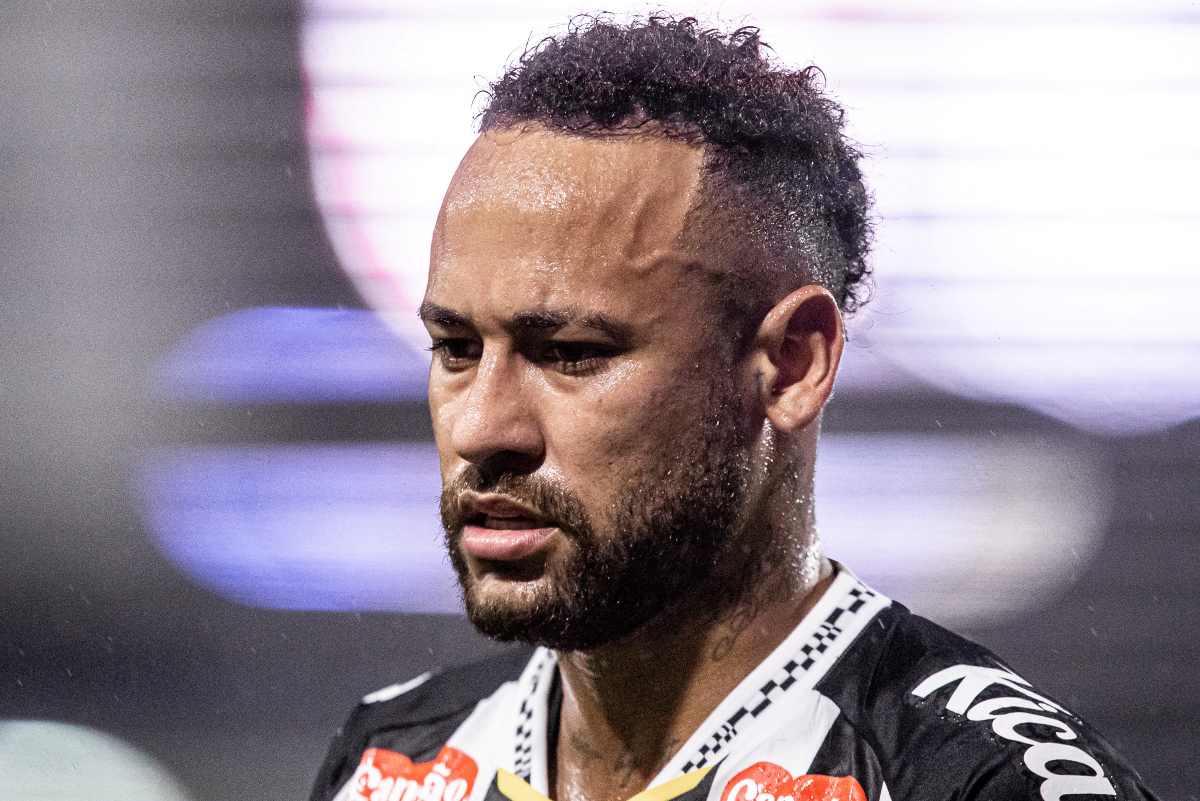 neymar-desabafa-apos-criticas:-“nao-sabem-o-quanto-me-dedico”