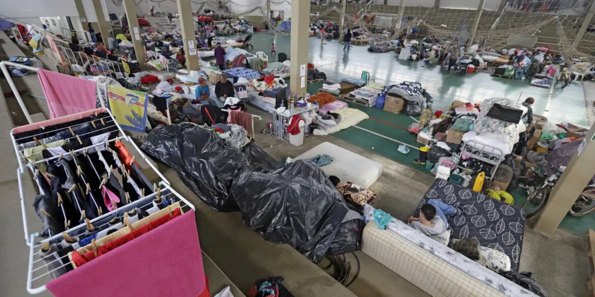 oito-em-cada-dez-brasileiros-ja-apoiaram-vitimas-de-eventos-climaticos