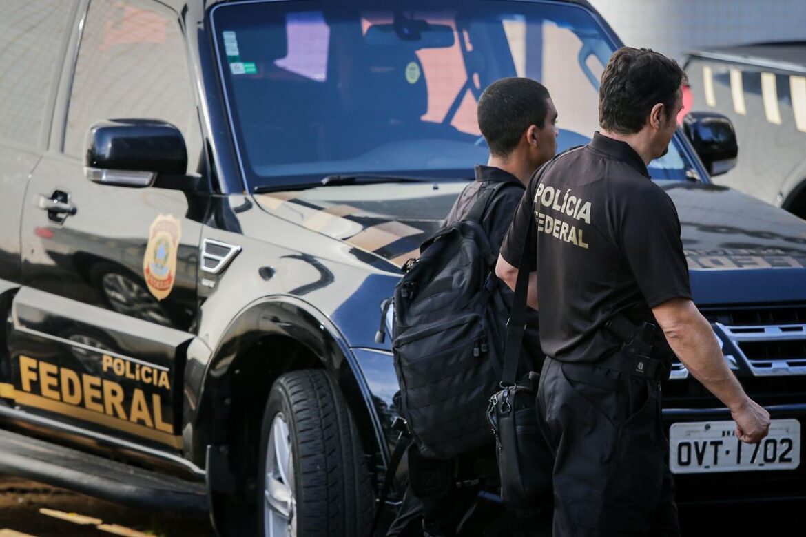 espioes-usavam-prostitutas-e-drones-para-seguir-ministros-e-deputados