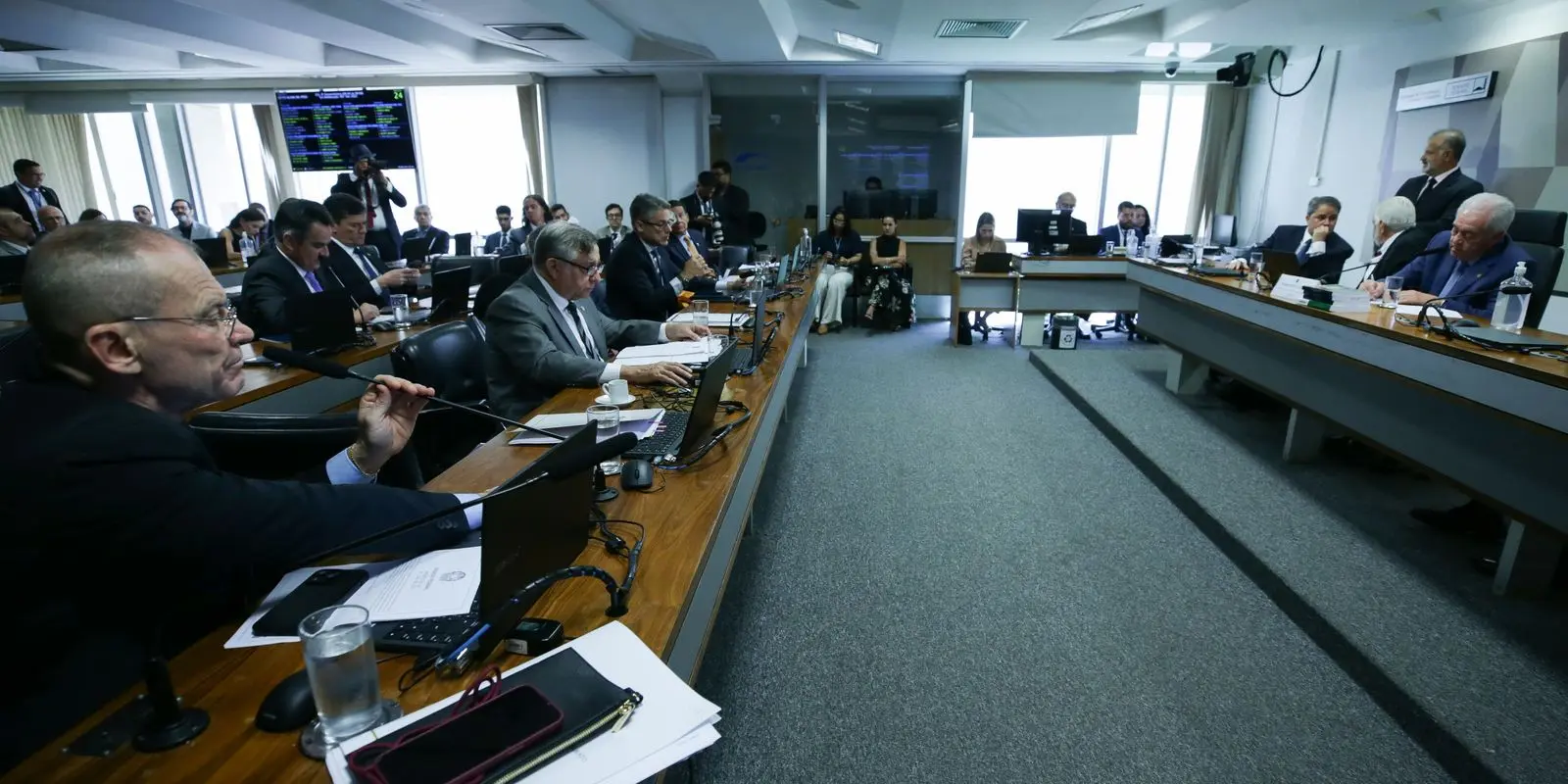 CCJ do Senado suspende demarcação de terras indígenas em SC