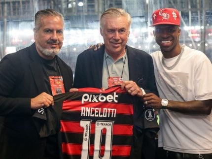 ancelotti-elogia-partida-e-torcidas-apos-vitoria-do-flamengo-no-maracana