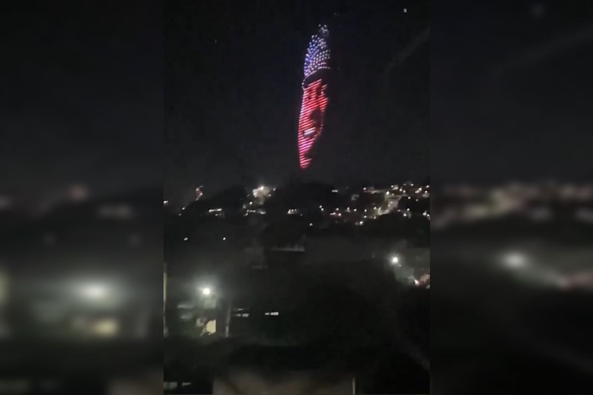 video:-drones-iluminam-o-ceu-do-rio-com-rosto-de-vinicius-junior