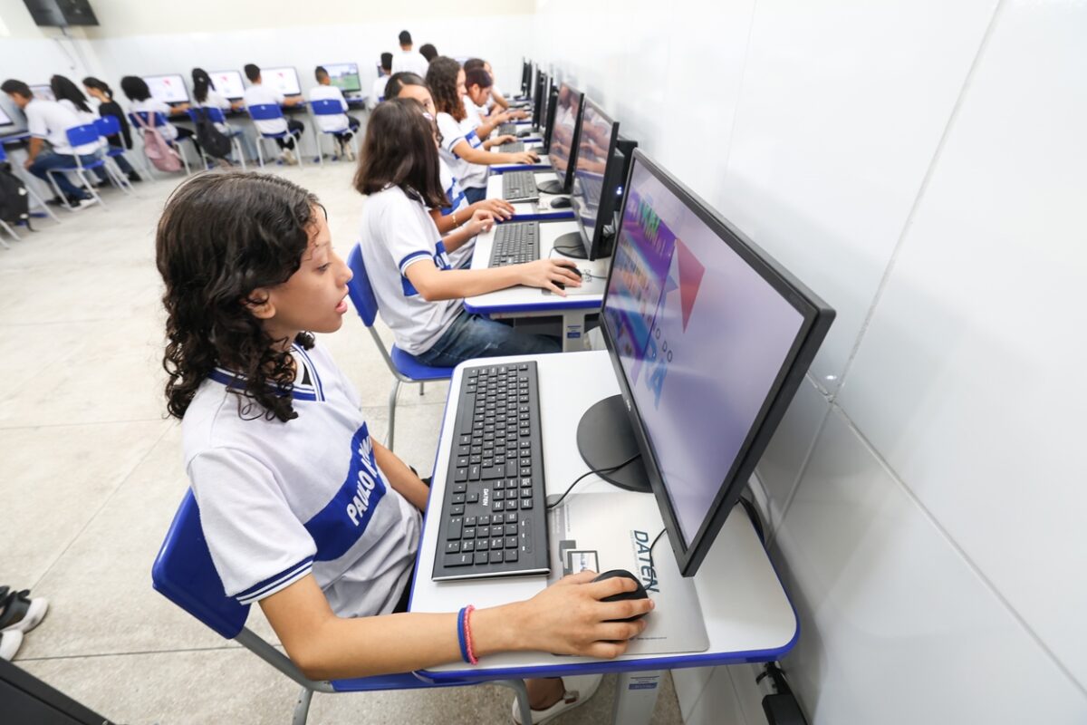 para-entrega-170-escolas-e-amplia-acesso-para-mais-de-106-mil-alunos
