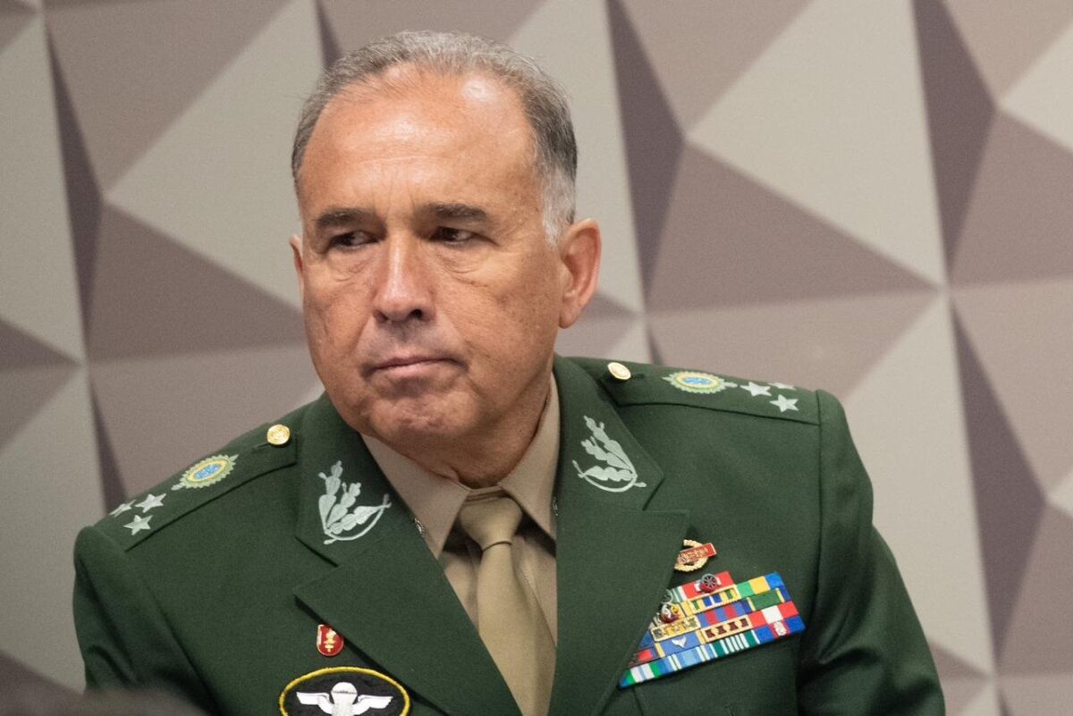 general-dutra-chama-reuniao-com-torres-sobre-qg-em-6/1-de-“cafezinho”