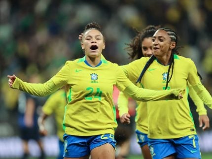 com-volta-de-marta,-brasil-atropela-japao-por-3-a-1-em-sao-paulo