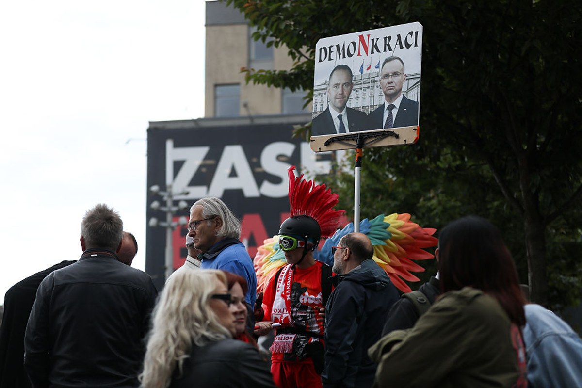 polonia:-2o-turno-da-eleicao-presidencial-promete-disputa-acirrada