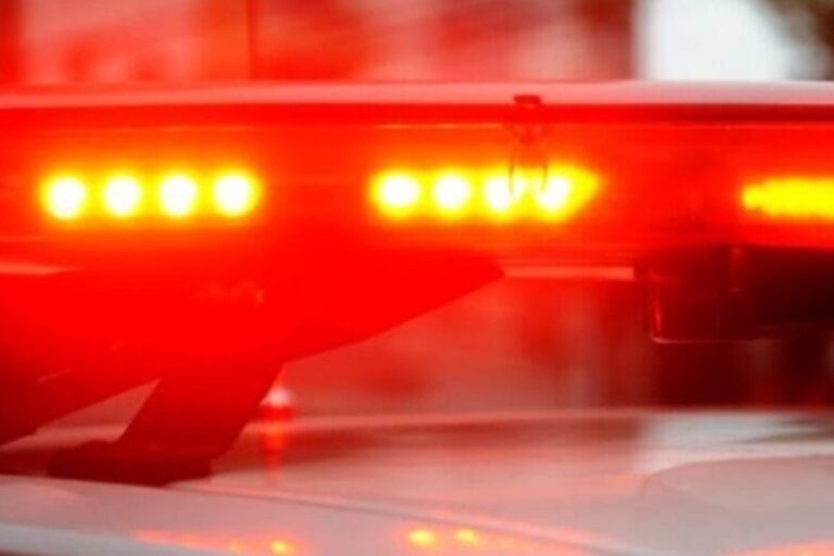 Mulher de 21 anos é detida suspeita de atropelar e matar namorado e amiga