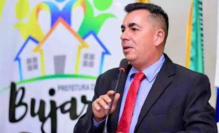 Ex-prefeito e ex-servidor são condenados por esquema de desvio de recursos públicos