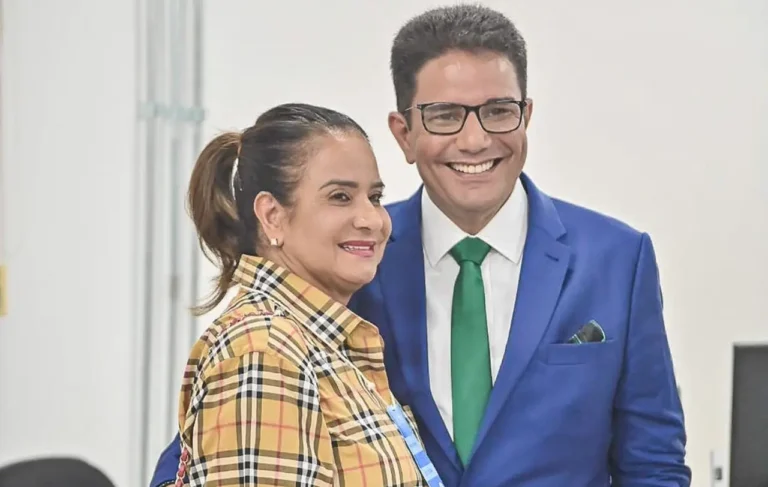 Emocionado, Gladson homenageia a mãe no aniversário dela: ‘Parceira de todos os momentos’