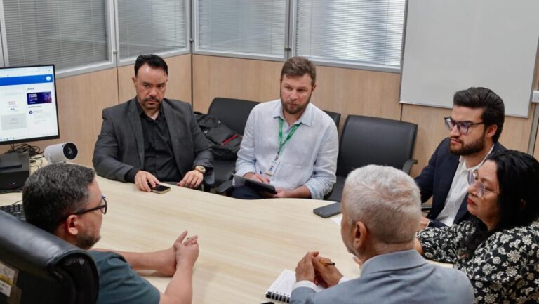 Governo acompanha elaboração de projeto para construção do Porto de Cruzeiro do Sul