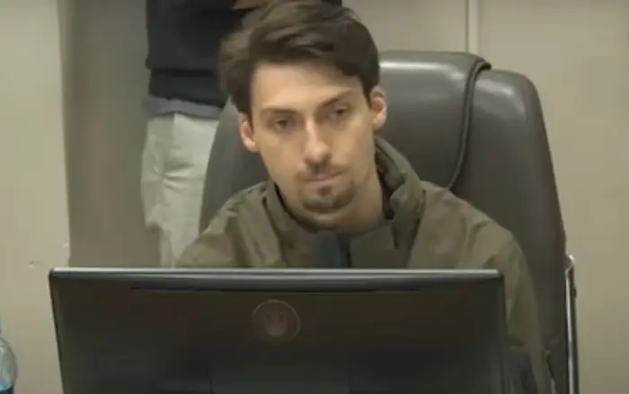 “Melhor época do país” diz Jair Renan sobre ditadura militar