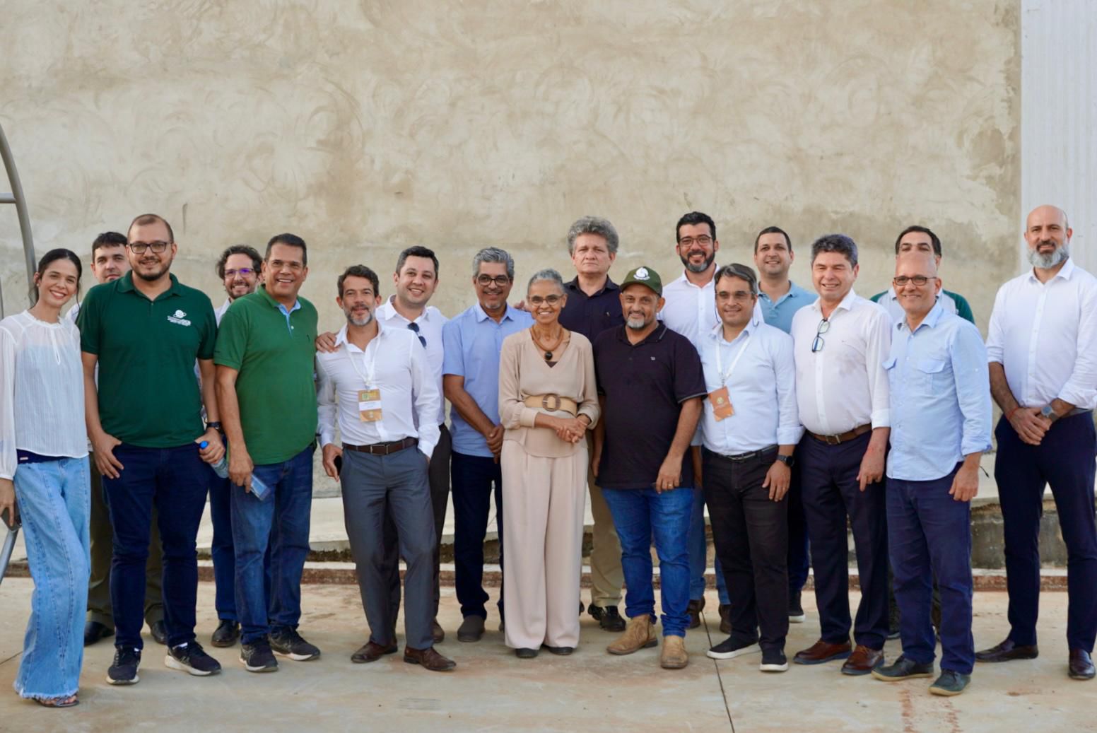 Marina Silva visita central de cooperativas no Acre e defende acesso a recursos do Fundo Amazônia