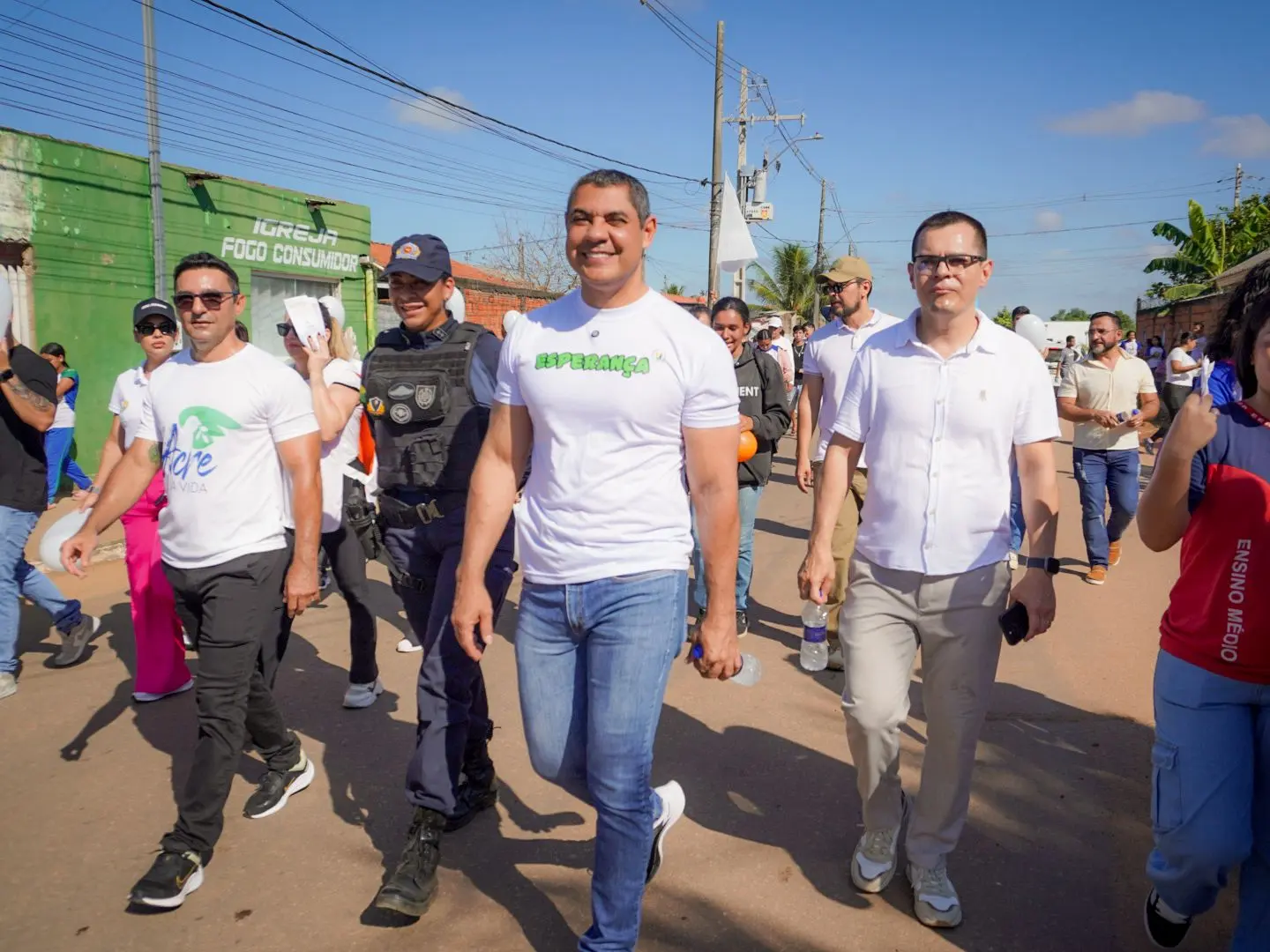 Deputado Ulysses participa da Caminhada da Paz na Cidade do Povo e reforça compromisso com a segurança