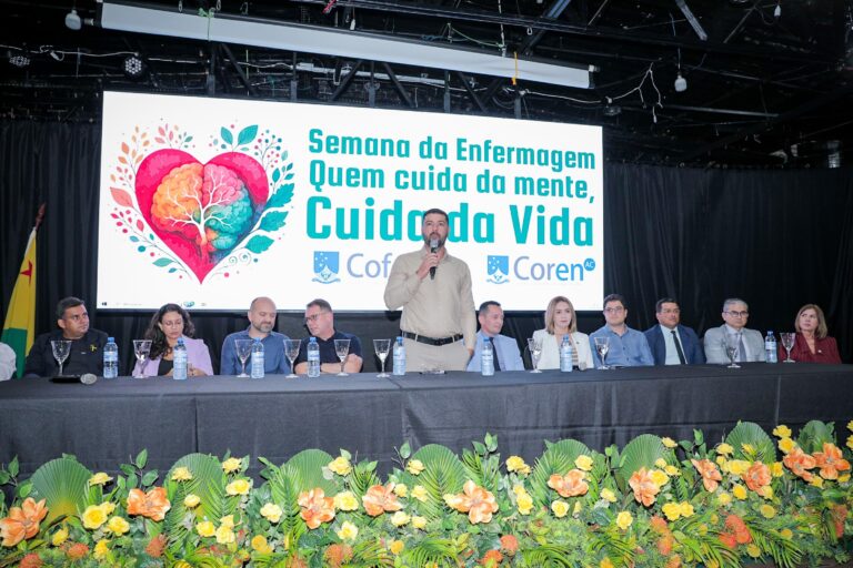 Nicolau prestigia abertura da Semana da Enfermagem e reafirma compromisso com a categoria