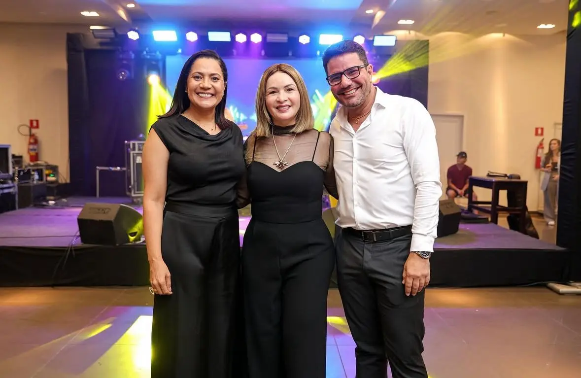 Socorro Neri comemora aniversário ao lado da família, amigos e figuras importantes; VEJA FOTOS