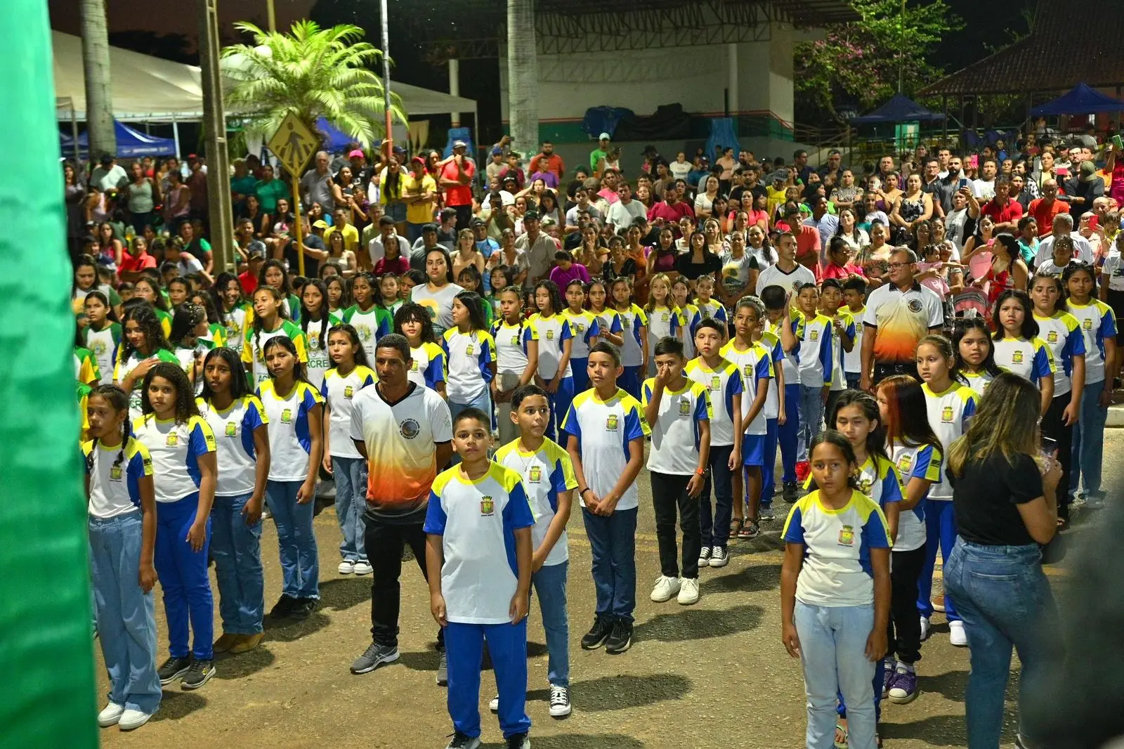 Assis Brasil comemora 49 anos com desfile cívico e participação de Mailza Assis; FOTOS