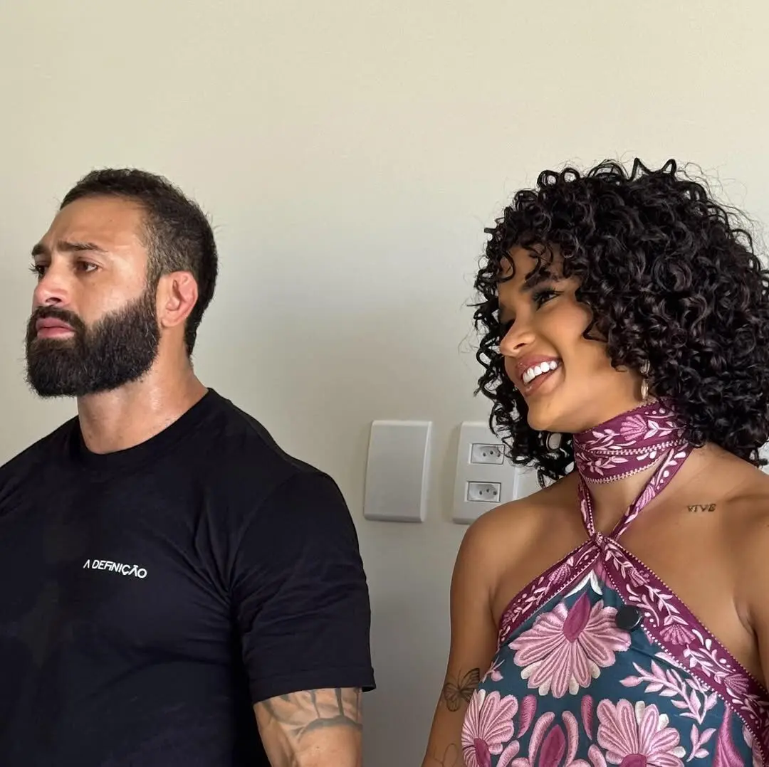 Casal acreano celebra conquista da casa própria com vídeo emocionante nas redes; assista