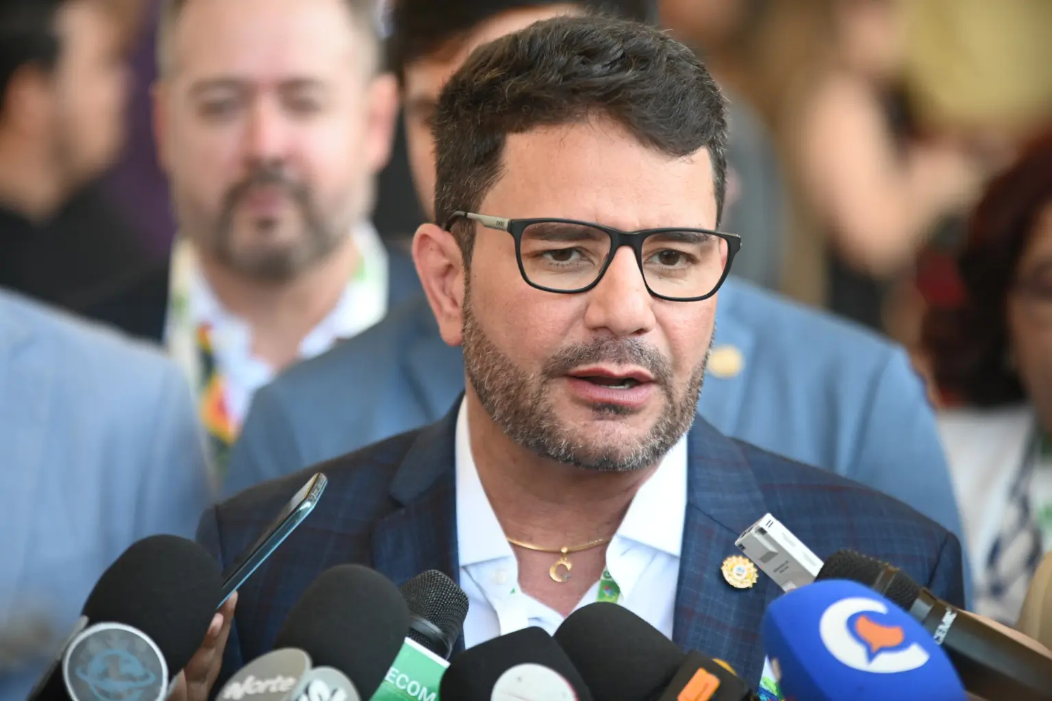 No GCF, Gladson defende desmatamento zero e construção de estradas sustentáveis no Acre