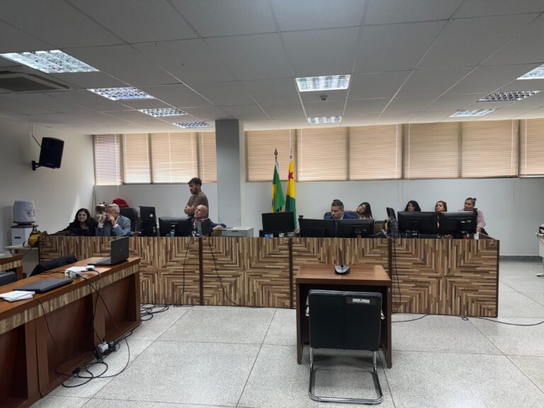 Defesa de Tarcísio pede que juiz não use vídeo publicado pelo acusado como prova no processo