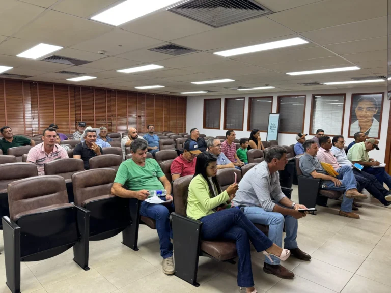 Pecuaristas vão à Aleac para debater pauta do boi e deputados pressionam Governo