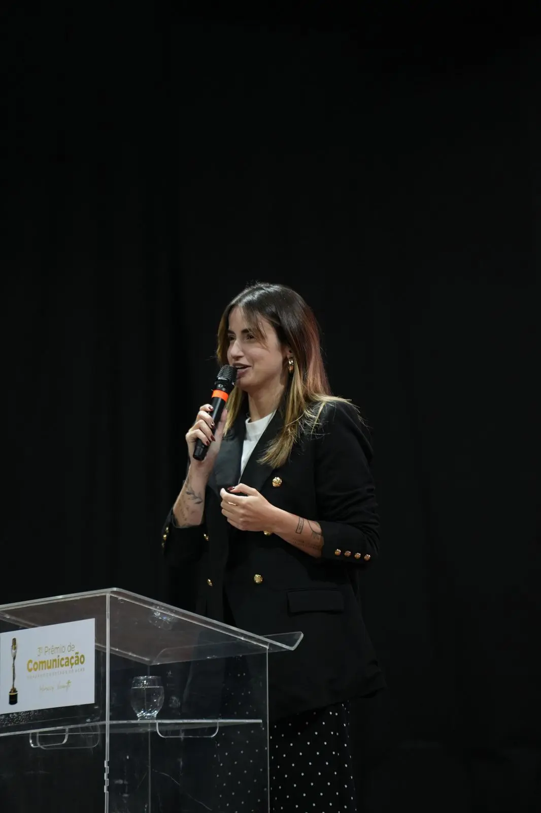 Palestra da jornalista Mari Palma marca lançamento do 3º Prêmio de Comunicação; GALERIA DE FOTOS