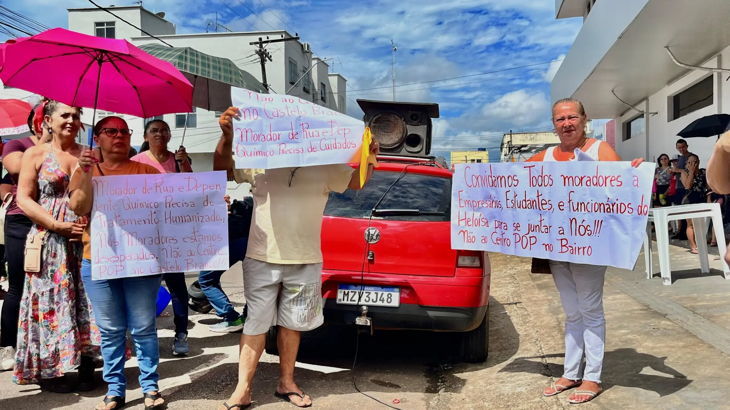 Moradores voltam a protestar na Câmara contra mudança do Centro Pop para o bairro Castelo Branco