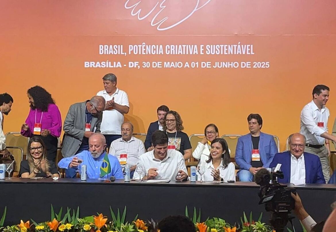 lula-critica-trump-e-diz-que-“ninguem-deve-se-intrometer-no-brasil”