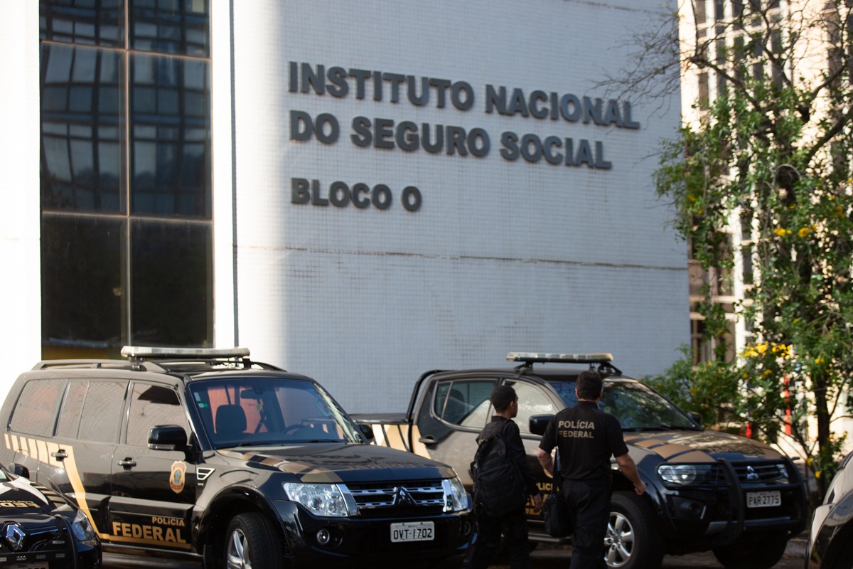 farra-do-inss:-pf-suspeita-que-funcionarios-levavam-dinheiro-em-aviao