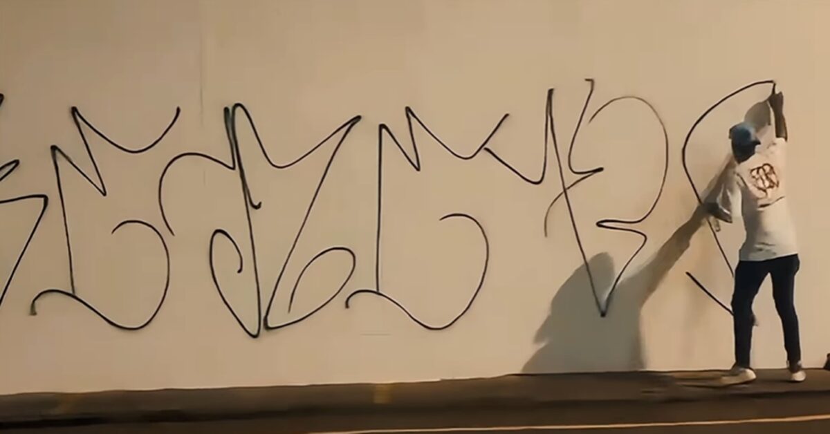 video:-pichadores-da-republica-filmam-ataques-perto-ao-senado-federal