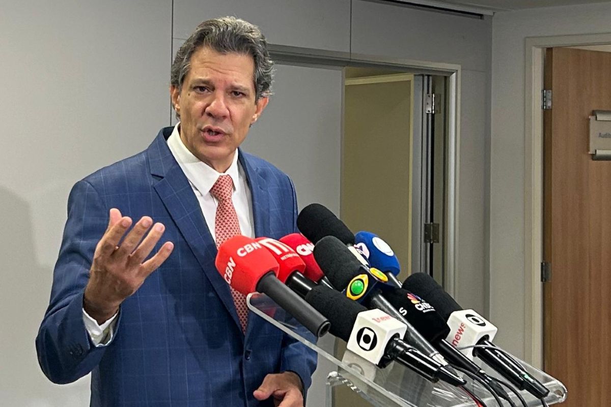 iof:-haddad-diz-que-fara-correcao-de-“desequilibrios”-em-impostos